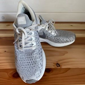 Women's Nike Air Zoom Pegasus 35 - 7.5